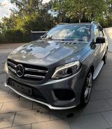 Mercedes-Benz GLE 43 AMG*1.Hand*46tkm*u.frei*BRD*Scheckheft* - Mercedes-Benz GLE 43 AMG von privat