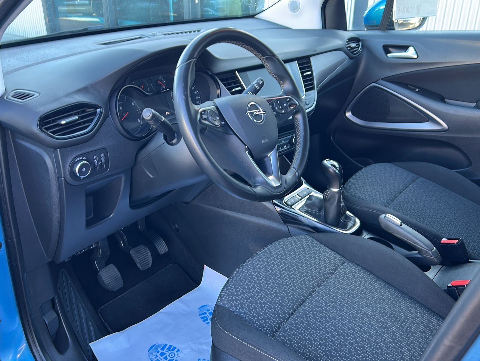 Fahrzeugabbildung Opel Crossland X Edition