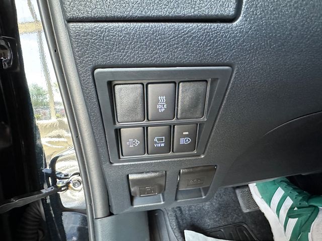 Toyota Hilux Double Cab Invincible 4×4 *SOFORT*