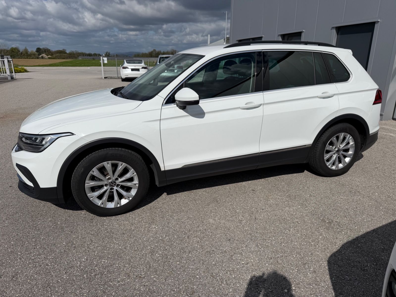 Volkswagen Tiguan Life 2,0 TDI *ZAHNRIEMEN NEU 161.000km imagem 2