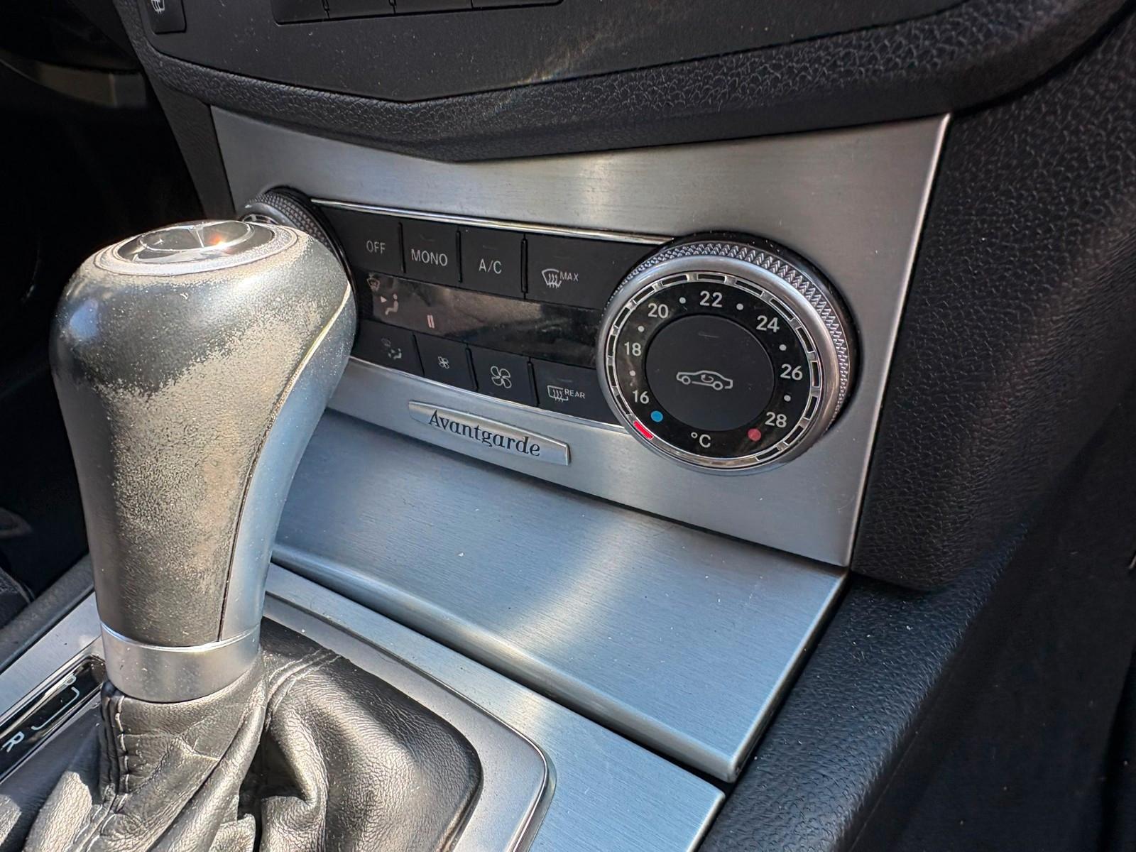 Mercedes-Benz C220 2010 — photo 9