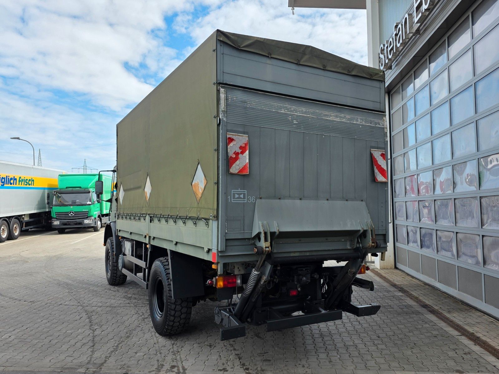Fahrzeugabbildung Iveco Eurocargo ML140E21 LBW 3 Sitze Differenziale