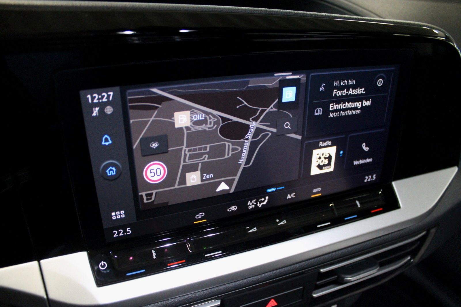 Fahrzeugabbildung Ford Tourneo Connect Titanium Automatik ACC CAM GJR