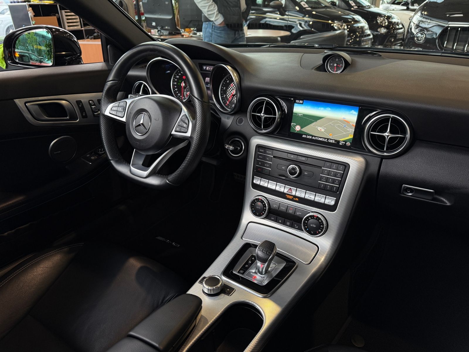 Fahrzeugabbildung Mercedes-Benz SLC 300 AMG Line H/K MEMORY LED ALU