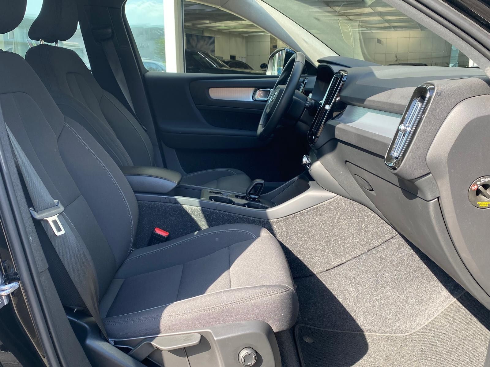 Fahrzeugabbildung Volvo XC40 Inscript Plug-In Hybr LED+NAVI+KAM+DAB+ACC+