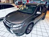 Mitsubishi Outlander TOP mit Fahrassistenzpaket 2.2 D 4WDAT - Mitsubishi Outlander 7-Sitzer