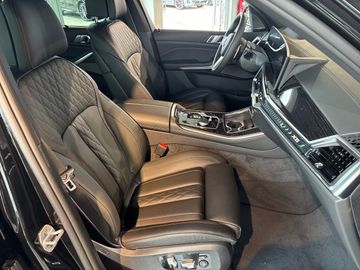 BMW X5 xDrive40d M Sportpaket HK HiFi DAB LED