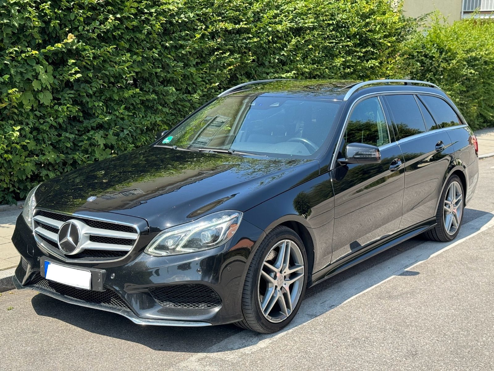 Mercedes-Benz E 350 BlueTec 4Matic*AMG Paket|Distronic Plus|A