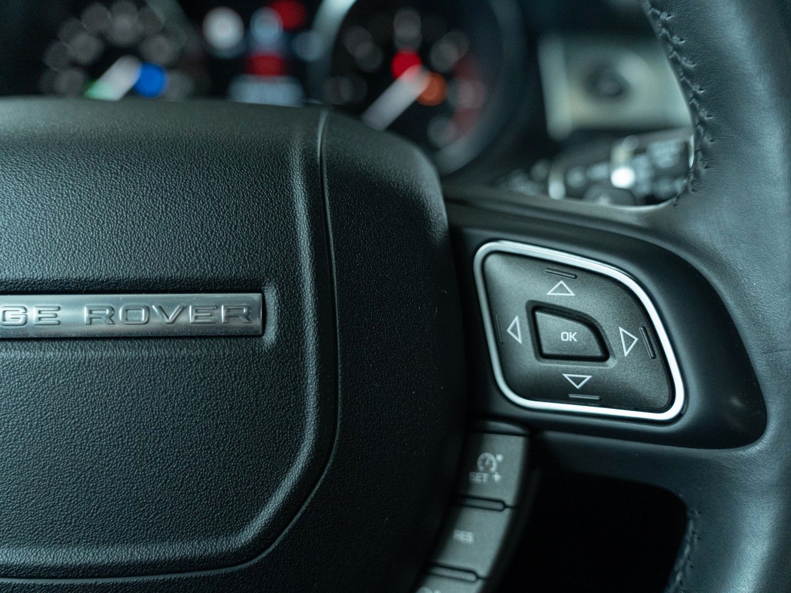 Fahrzeugabbildung Land Rover Range Rover Evoque SE Autom., Panorama,Winter-P.