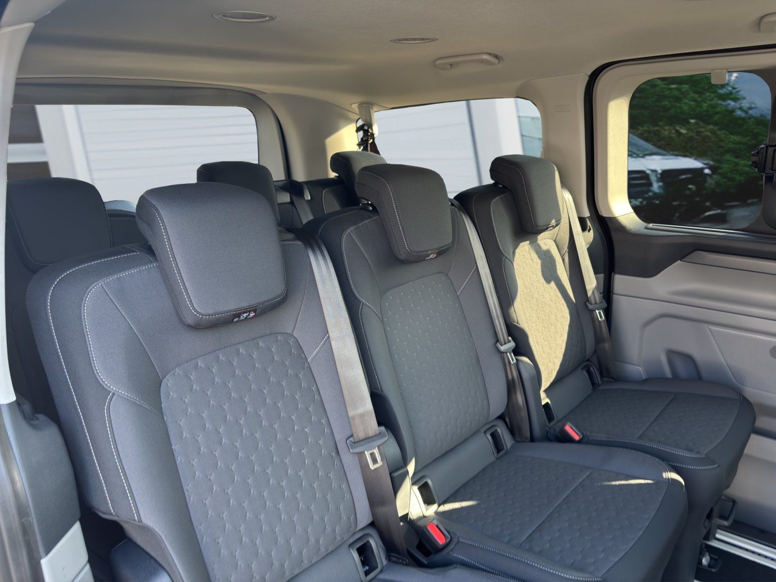 Fahrzeugabbildung Ford Tourneo Custom 2.0 Ecoblue 320 L1 Tourneo Titani