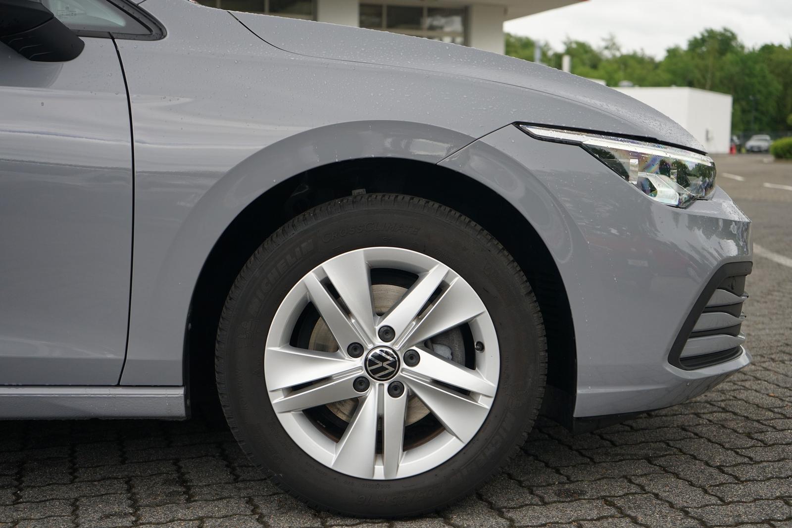 Volkswagen Golf VIII 1.5 TSI Life LED Navi App-Connect DAB, миниатюра 4