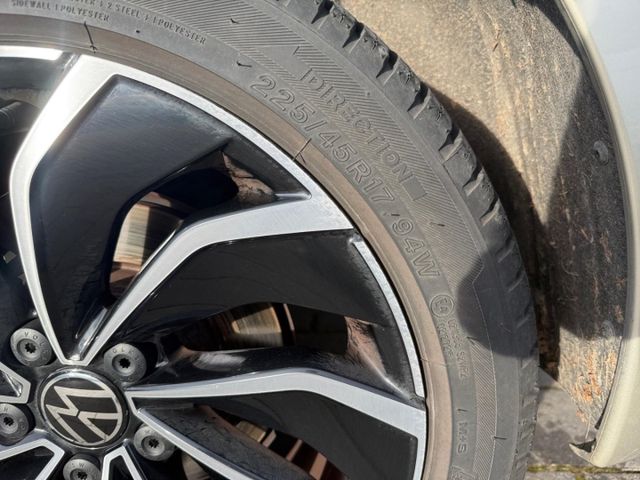 Golf 8 VIII Move 1.0 eTSI ACC RearView Navi