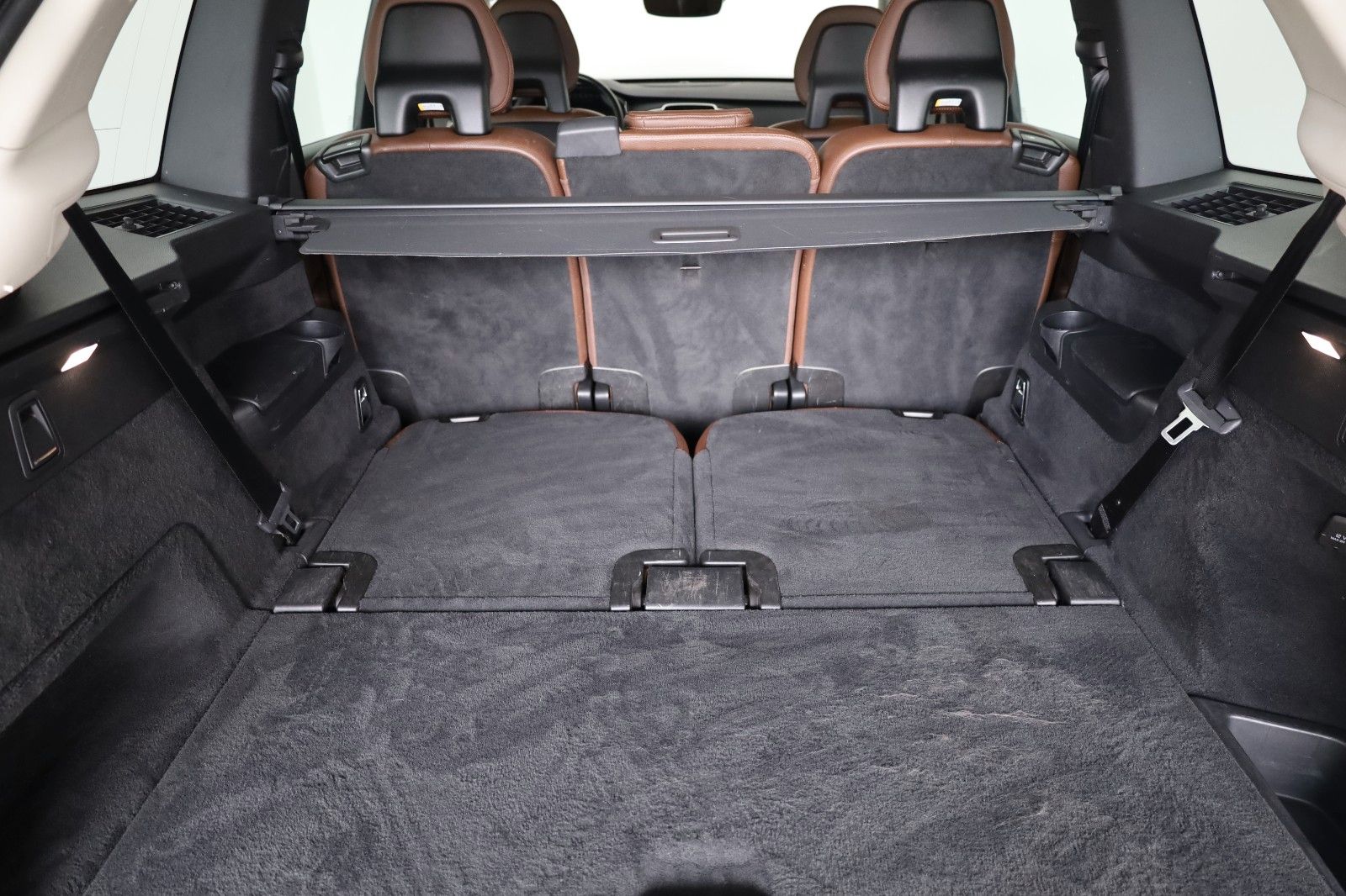 Fahrzeugabbildung Volvo XC90 Momentum Pro AWD 7Si,Leder,Navi,LED,ACC,AHK