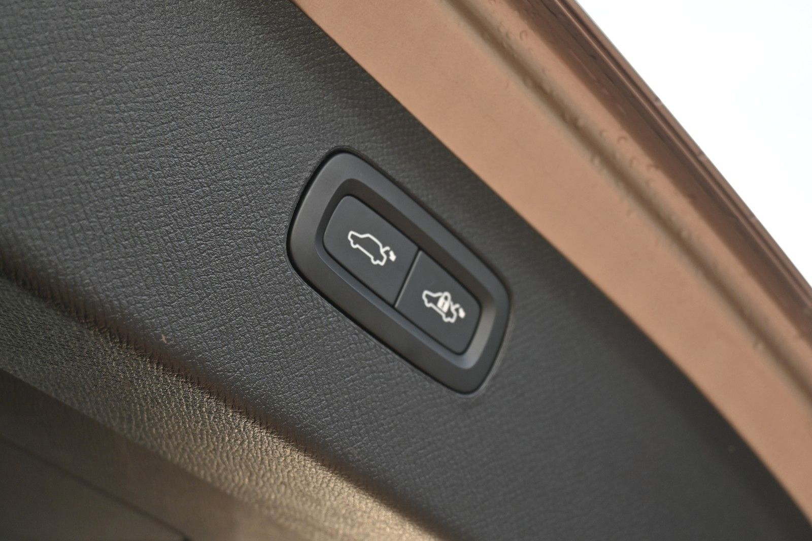 Fahrzeugabbildung Volvo XC90 Ultimate Dark Recharge Plug-In Hybrid AWD