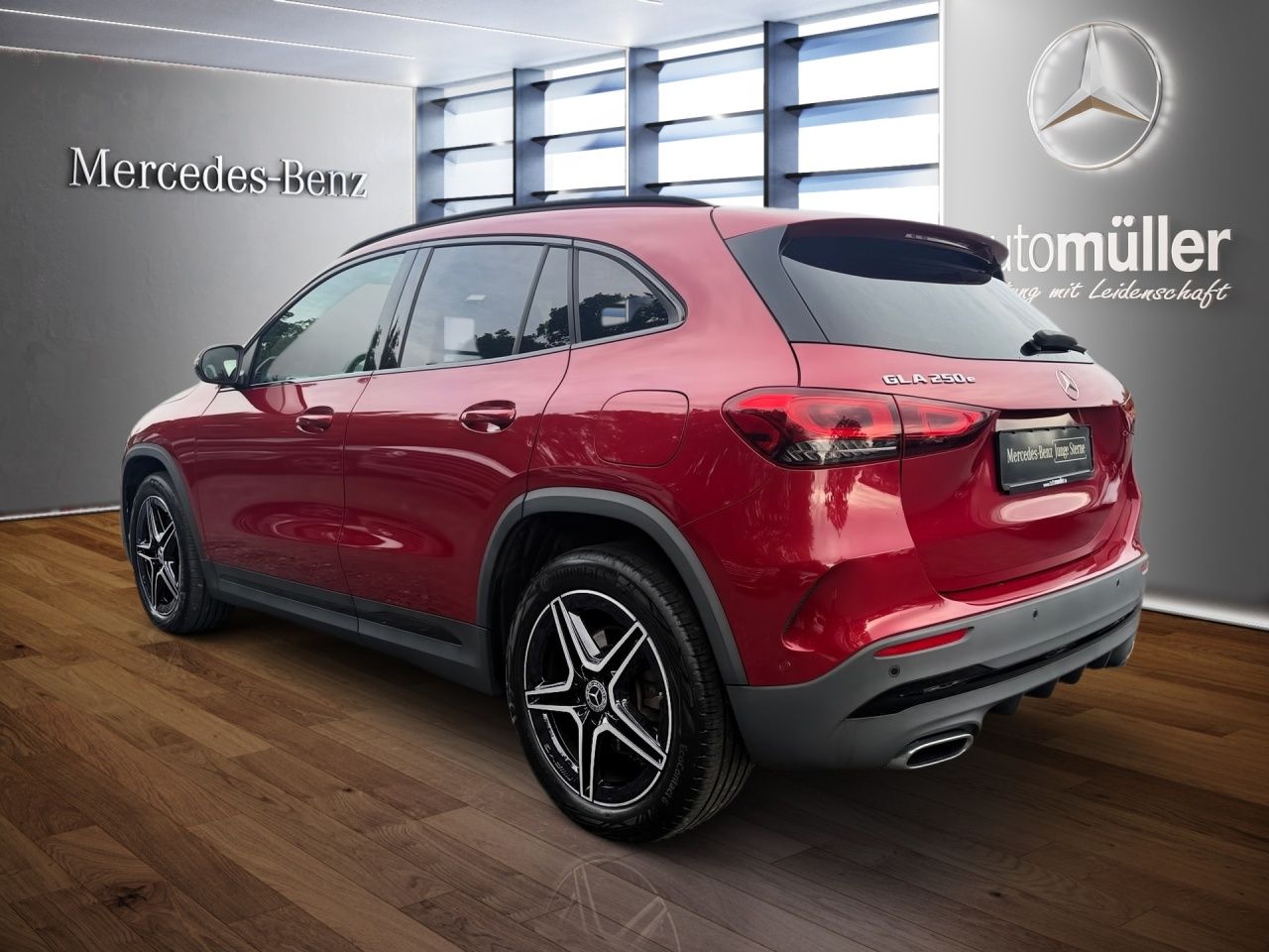 Fahrzeugabbildung Mercedes-Benz GLA 250 e AMG+NIGHT+CARPL+STNDHZ+LED+KAMERA+