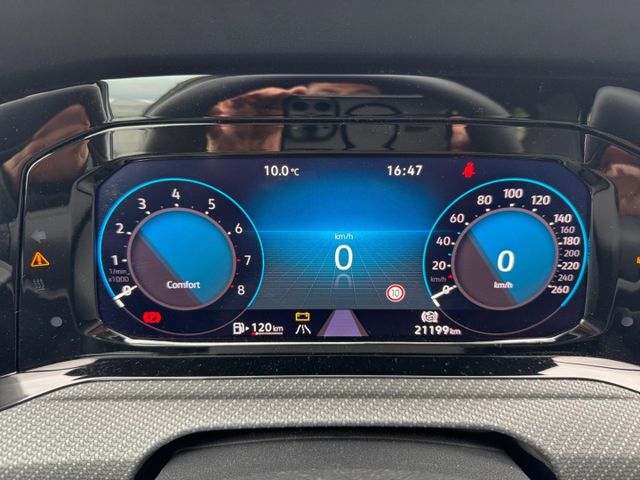 Golf Variant VIII R-Line 1.5 TSI LED Navi ACC 19