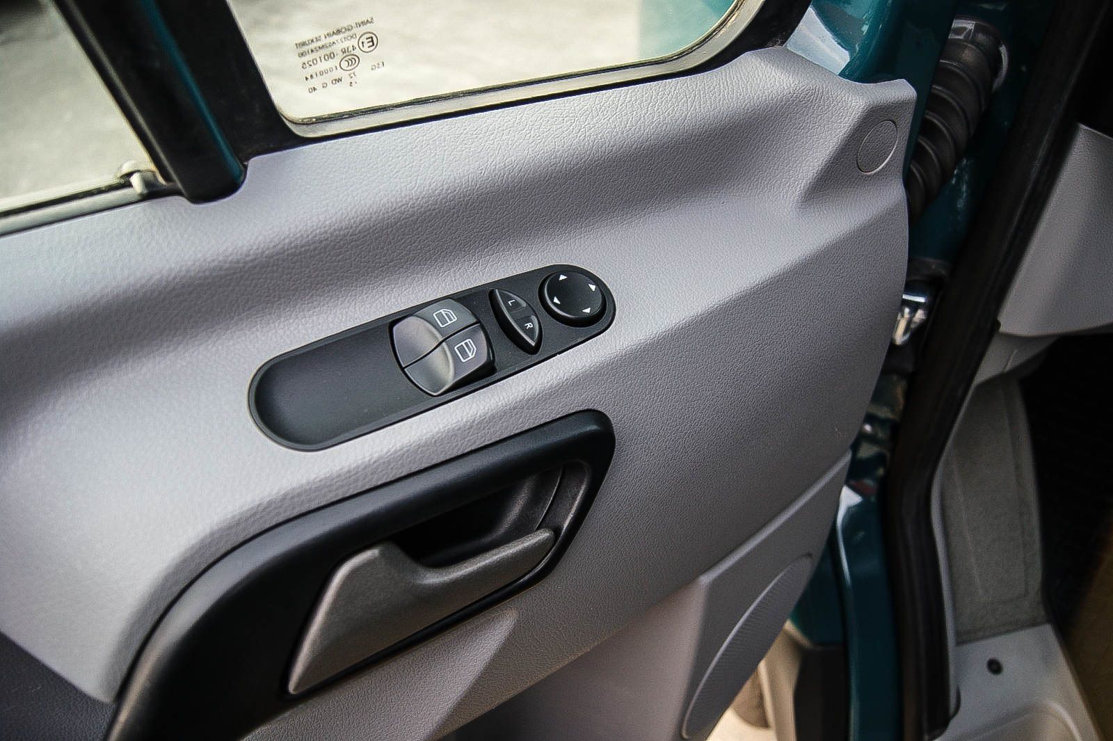 Fahrzeugabbildung Mercedes-Benz Sprinter II Kasten 316 CDI 1.HAND KLIMA PDC AHK