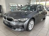 BMW 318 i Touring Automatik 1.Hand|AHK|Navi|PDC|LED - BMW 318 in Düsseldorf
