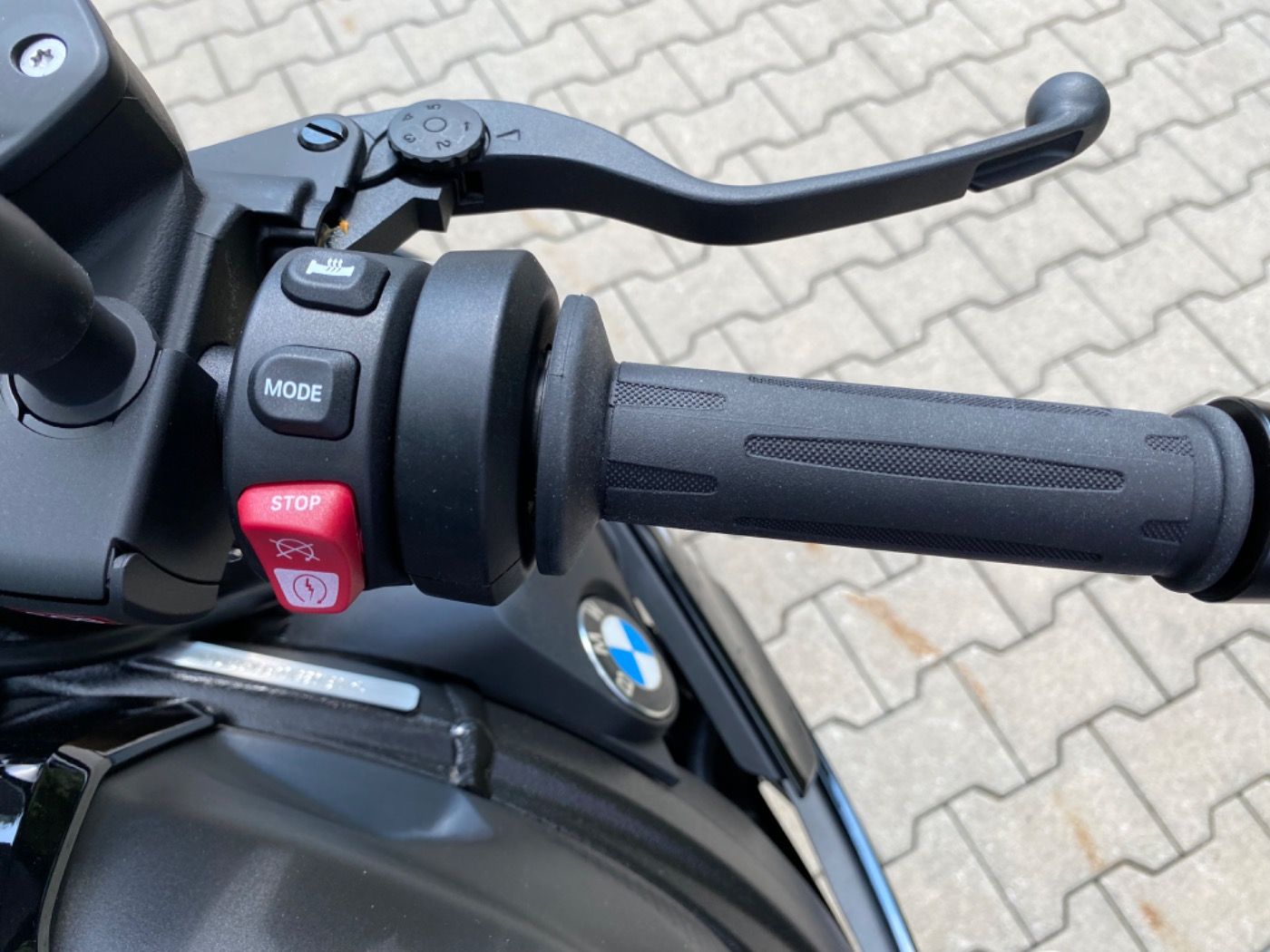 Fahrzeugabbildung BMW S 1000 R Komfort Paket, Dynamik Paket,