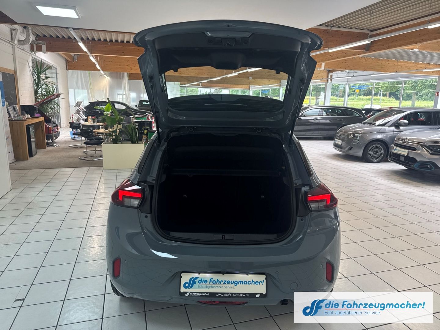 Fahrzeugabbildung Opel Corsa F Sitzhzg, Kamera* LED Apple CarPlay DAB