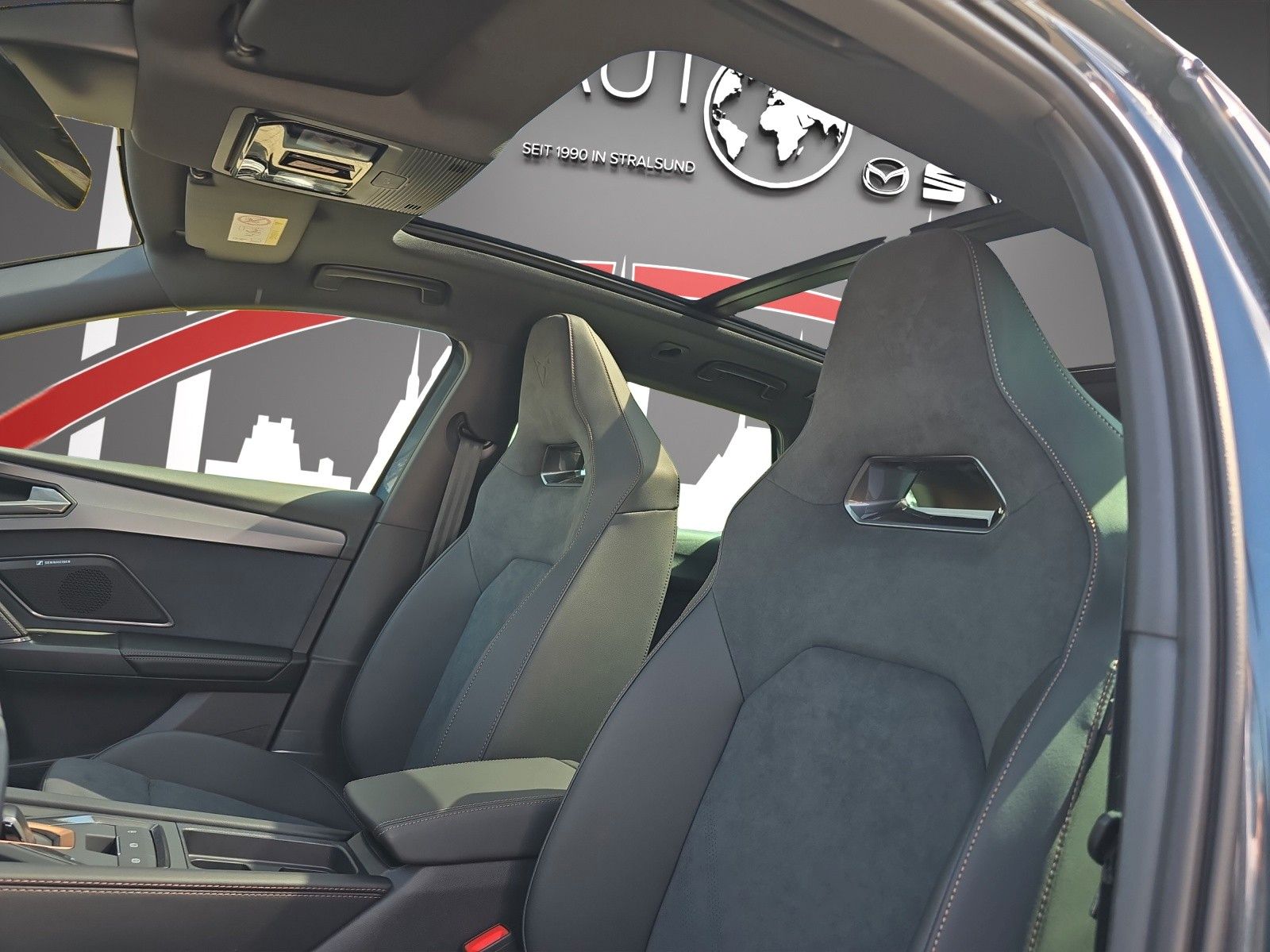 Fahrzeugabbildung CUPRA Leon Sportstourer 1.5 eTSI DSG MATRIX/AHK/Senn