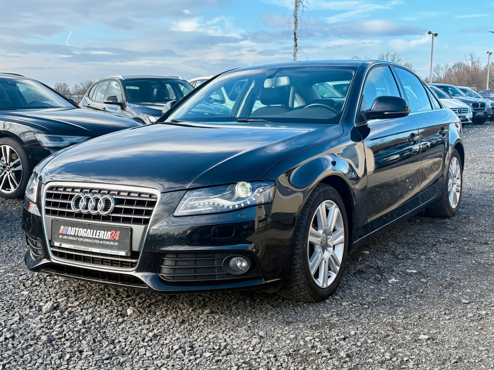 Fahrzeugabbildung Audi A4 2.0 TFSI Limo Ambition Xenon SPORTSITZE 1.HAN