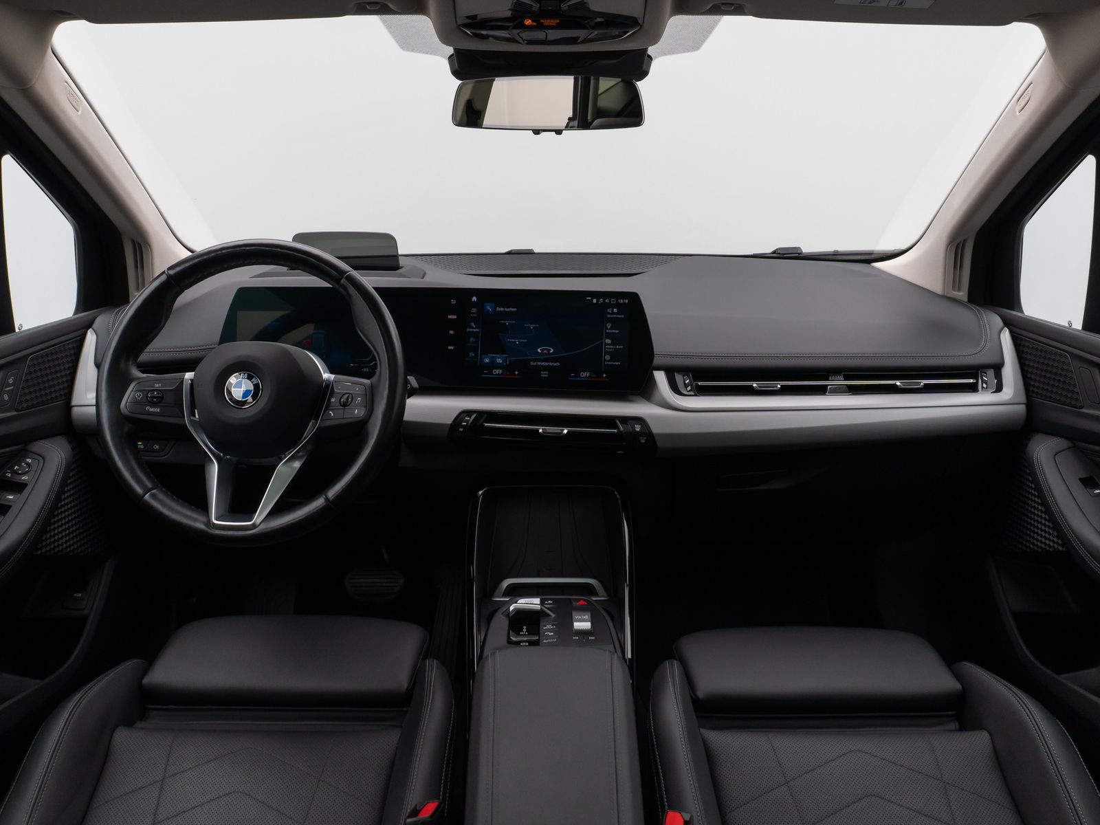 Fahrzeugabbildung BMW 218d Active Tourer Panorama 360°HUD Komfort AHK