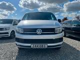 Volkswagen T6 Multivan 2.0 TDI 150PS Navi Sitzh. AHK BT MFL - silberne Volkswagen T6