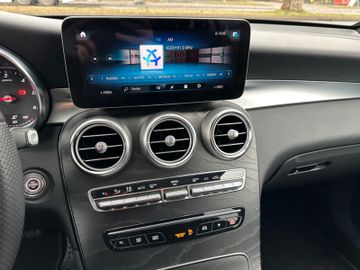 Fahrzeugabbildung Mercedes-Benz GLC 220d 4Matic AMG*Panorama*MBUX*Ambiente*