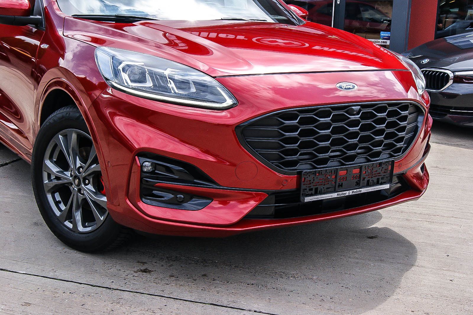 Fahrzeugabbildung Ford Kuga ST-Line X 1.5i HEADUP KAMERA LED ACC 1.HAND
