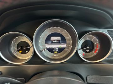 MYAUTOCENTER – Gebraucht- und Jahreswagen mit Werkstattservice in Pfaffenhofen Mercedes-Benz C 250 *MEMORY*HarmanKardon*2-ZONEN*NAV*SPORT*