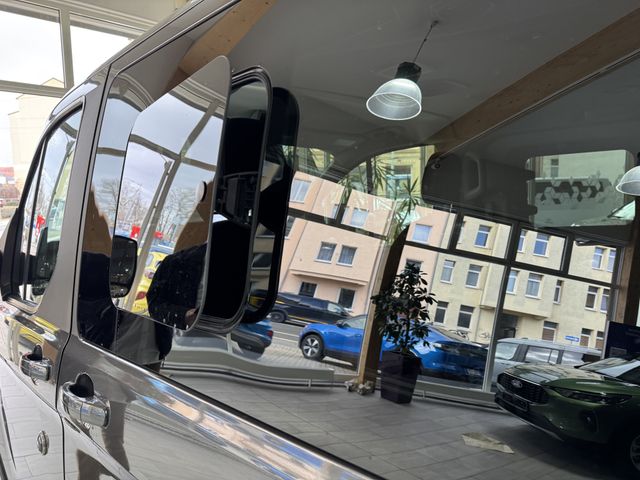 Ford Tourneo Custom Titanium L2 AHK abnehmbar