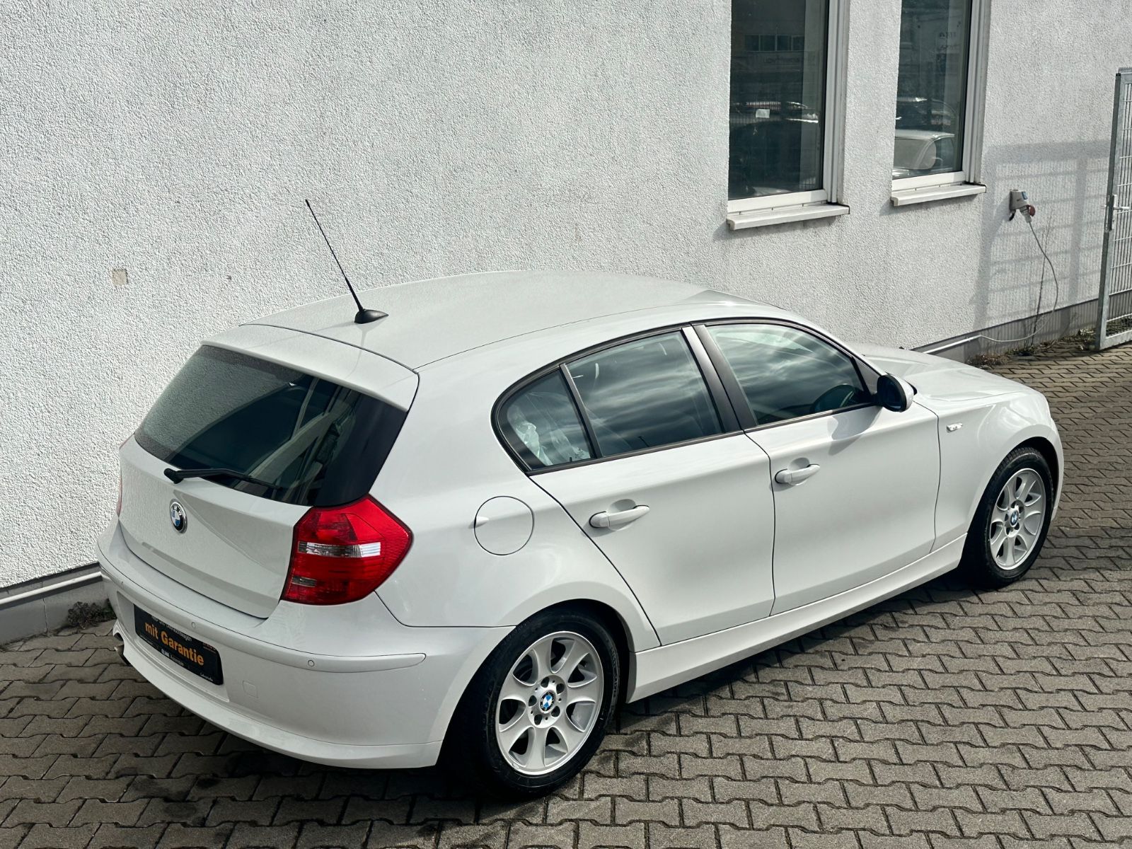 BMW 118 Limousine *1.Hand *Automatik *Orig.18.000Km foto 5