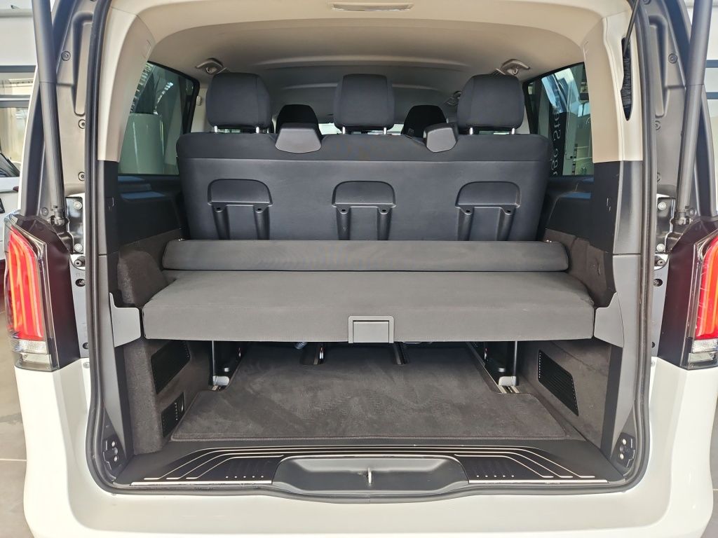 Fahrzeugabbildung Mercedes-Benz V 250 STYLE lang Liege-Paket 7 Sitze 2,5tAHK EAS