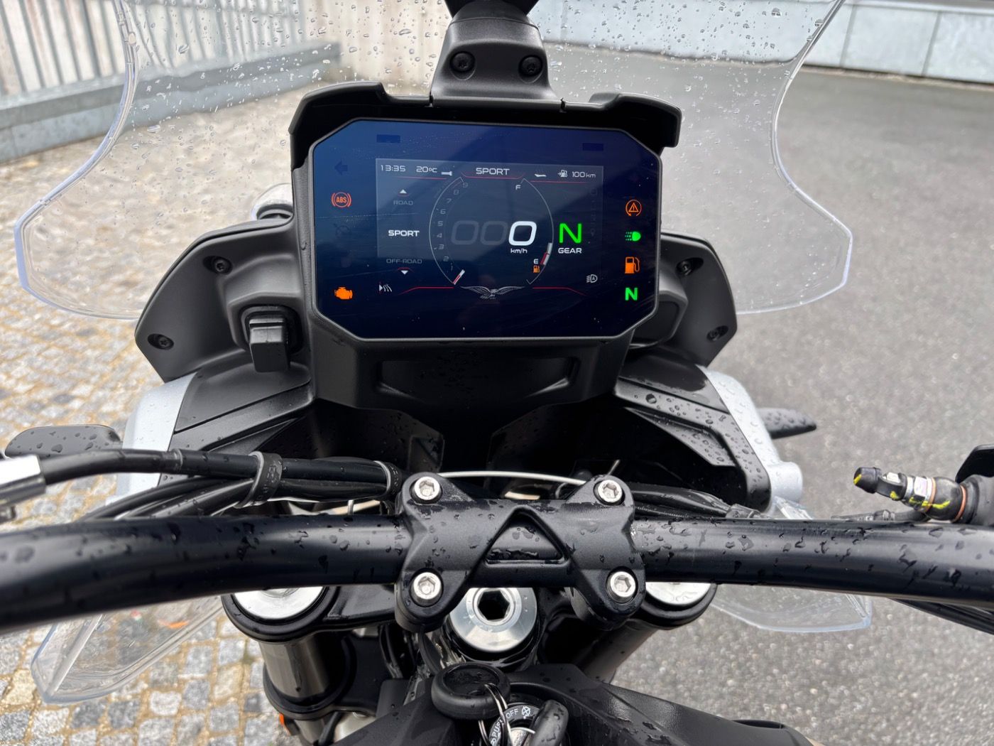Fahrzeugabbildung Moto Guzzi V 85 TT Travel