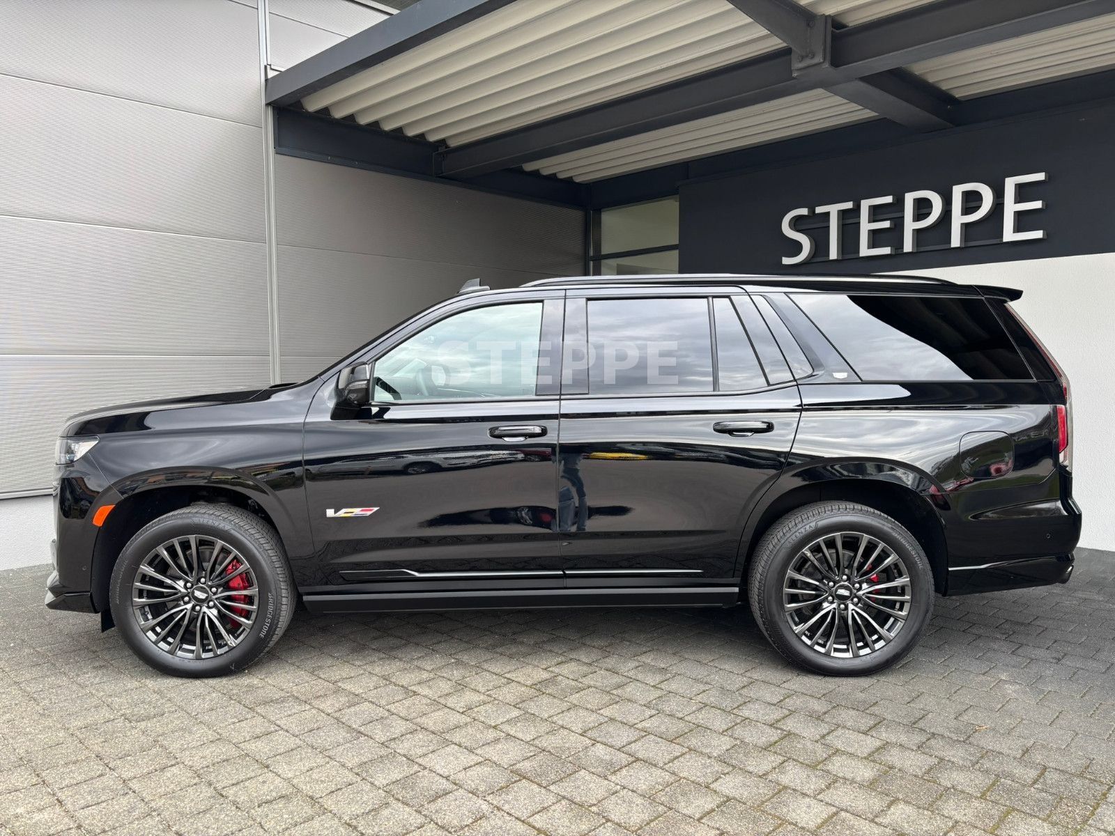 Cadillac Escalade V-Series 6.2 V8 Supercharged AWD