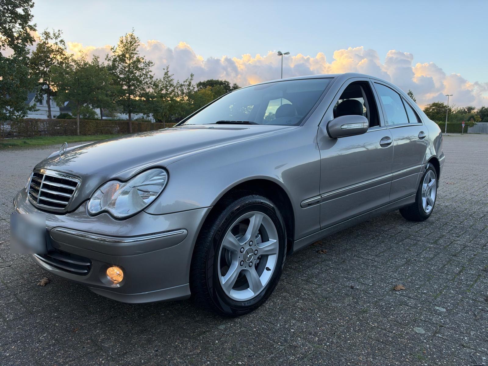 Mercedes-Benz C 180