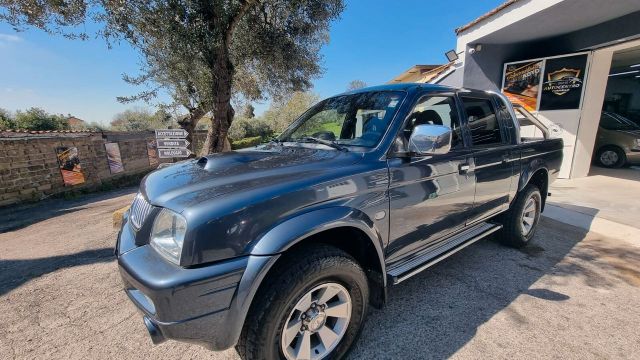 Mitsubishi L200 2.5 TD cat 4WD Double Cab Invite