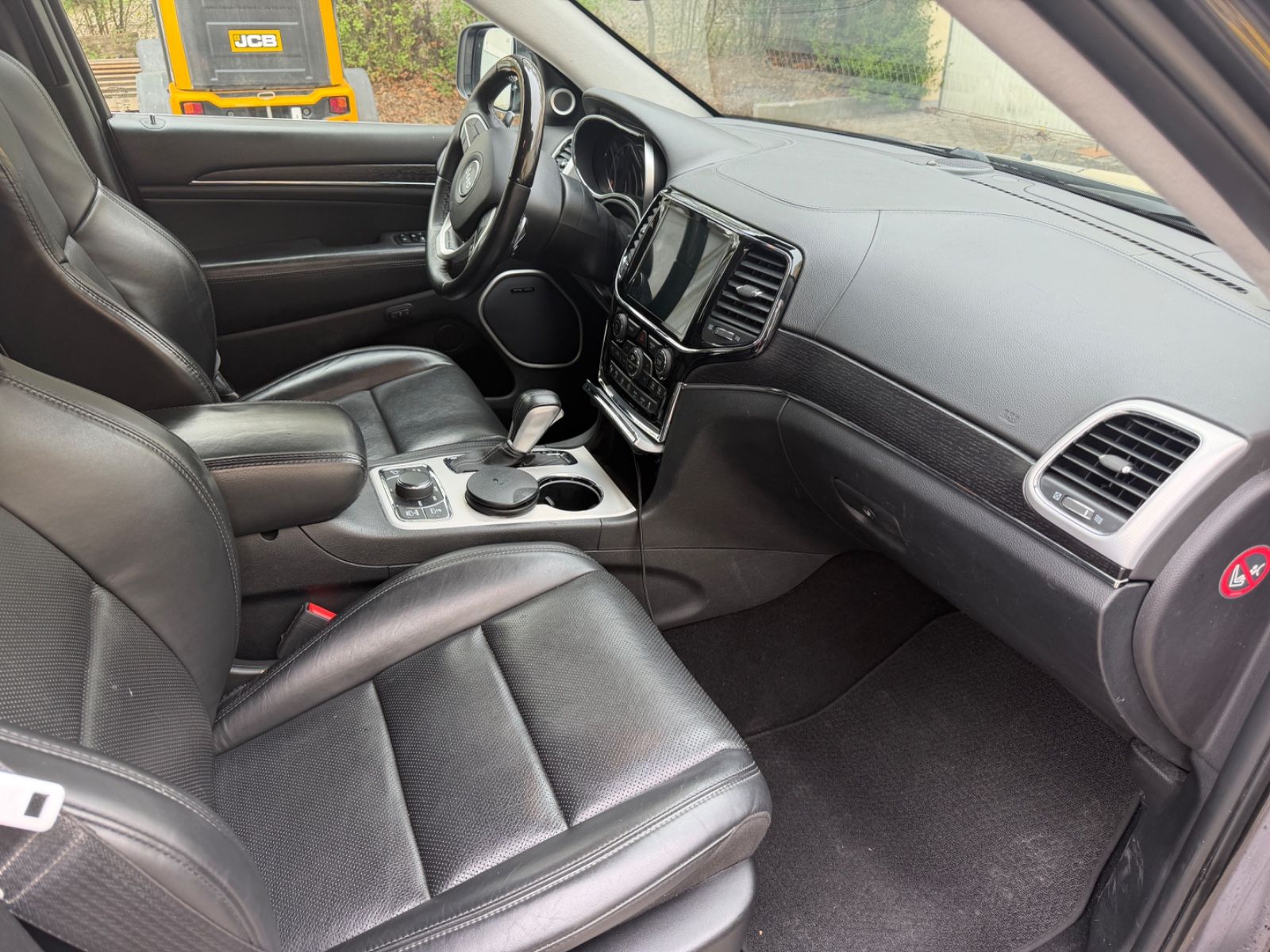 Fahrzeugabbildung Jeep Grand Cherokee 3.0l V6 MultiJet 184kW Summit