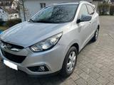 Hyundai ix35 1.7 CRDi Comfort 2WD+Klima+SHZ+ALU+AHK+TOP+ - Hyundai ix35 mit Diesel-Antrieb: 1.7
