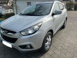 Hyundai ix35 1.7 CRDi Comfort 2WD+Klima+SHZ+ALU+AHK+TOP+ - Hyundai ix35: 1.7