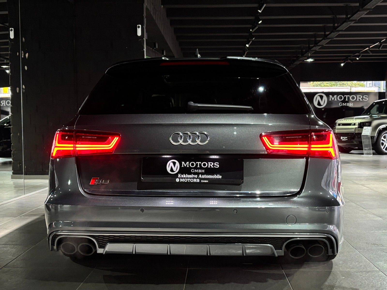 Fahrzeugabbildung Audi S6 Avant 4.0 TFSI *Panorama*Memory*K-Entry