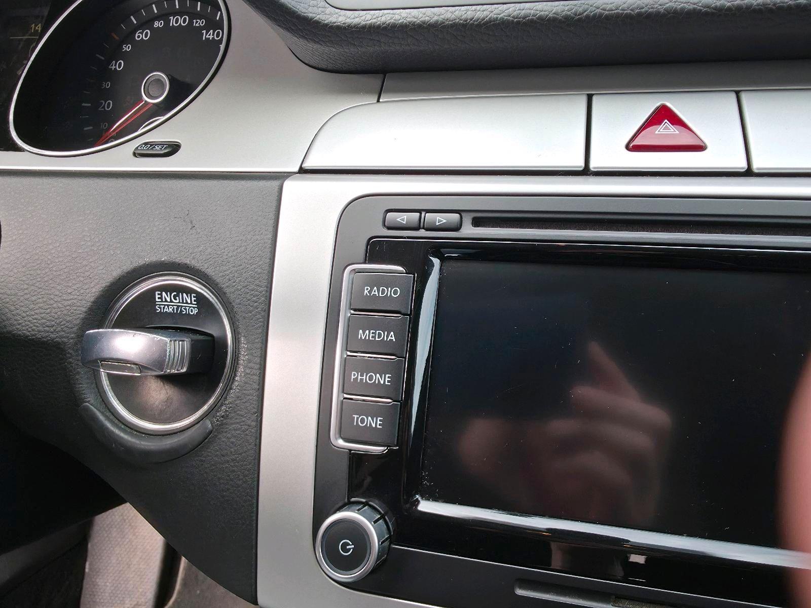 Volkswagen Passat 2010 — photo 10