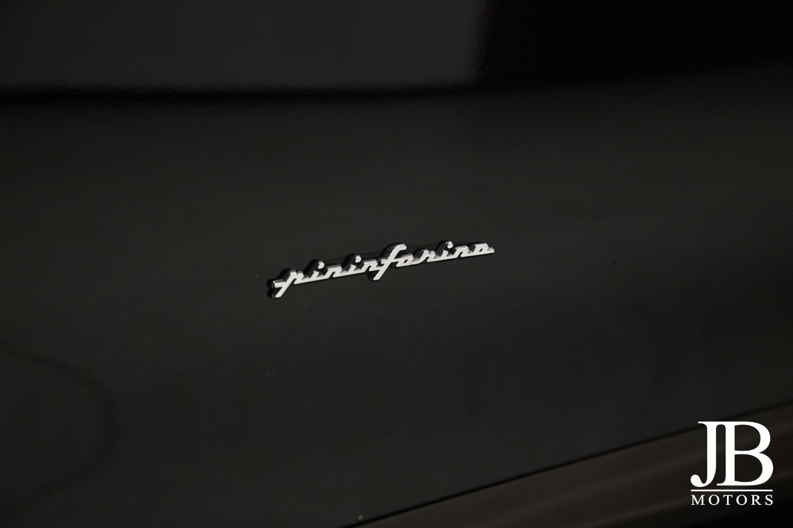 Fahrzeugabbildung Ferrari F12 Carbon Lift LED JBL Kamera Electric Seats
