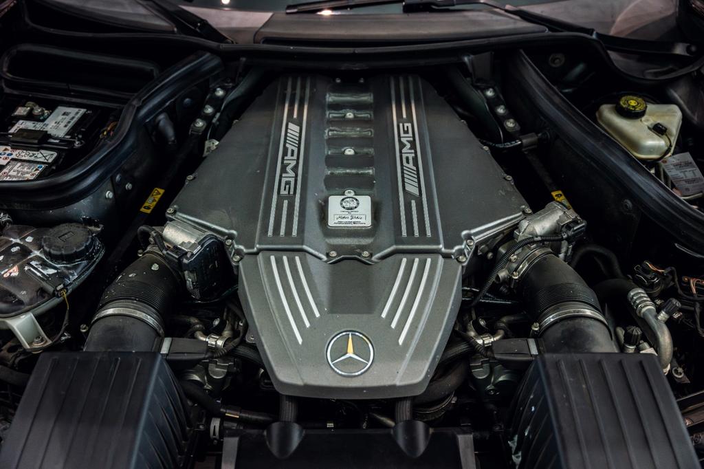 Mercedes-Benz SLS AMG