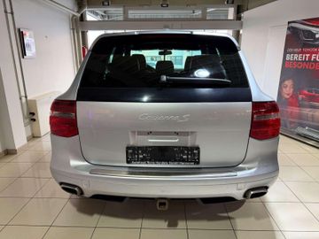 Porsche Cayenne - 5
