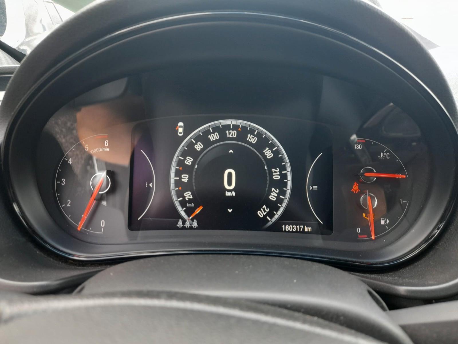 Opel Insignia 2015 — photo 17