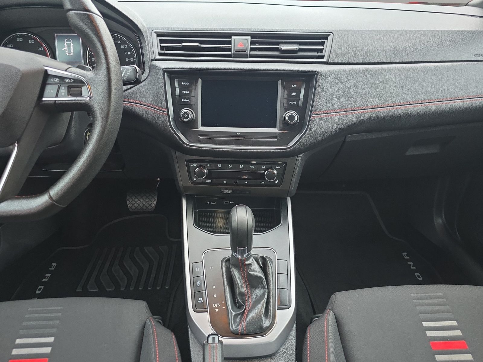 Fahrzeugabbildung SEAT Arona FR+DSG+Carplay+LED+AHK+PDC+AbstandTempomat