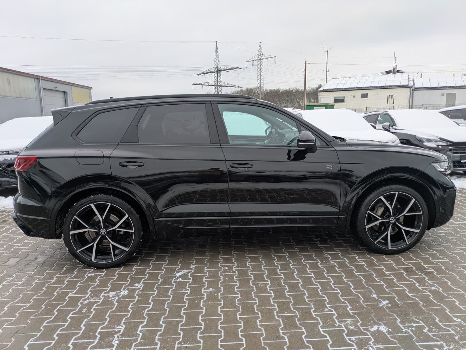 Fahrzeugabbildung Volkswagen Touareg 3.0TDI 4M R-Line VOLL Black 22" UPE 114T