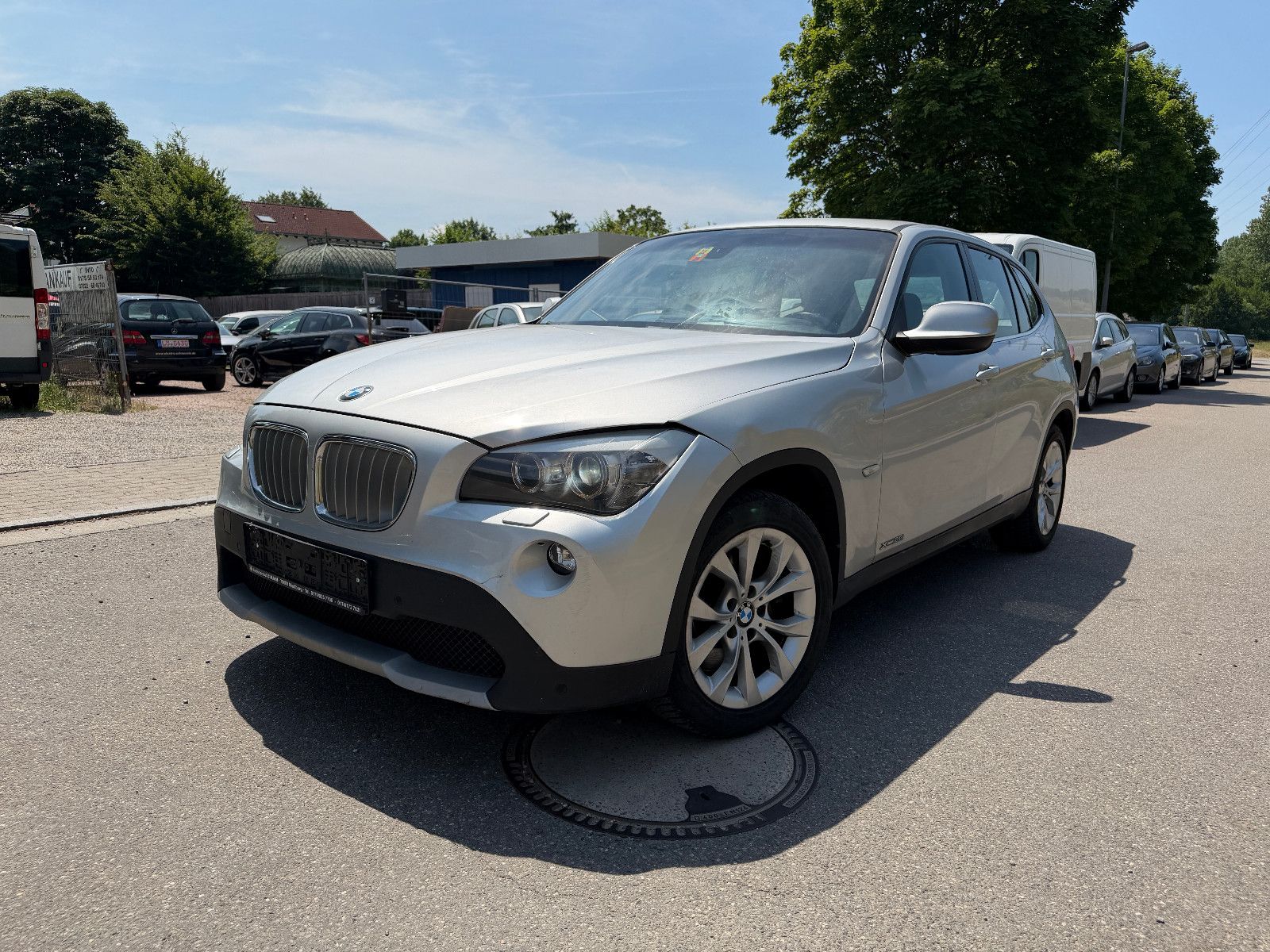 BMW BMW X1 28i xDrive *Xenon*Navi*Automatik*Panorama*